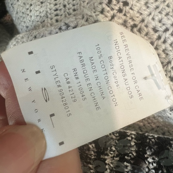 Iisli sequined 2 button cardigan 3/4 sleeve nwot extra button attached size 10 - Picture 16 of 16